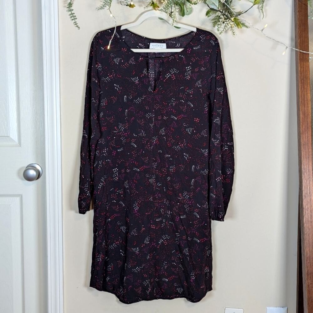 Velvet Graham and Spencer Abstract Long Sleeve Flowy V Neck Dress